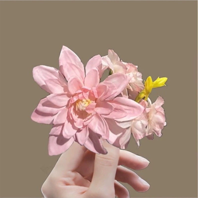Pink Blue Flower Hair Clip New - Travel Accessories Bunnings recension och pris